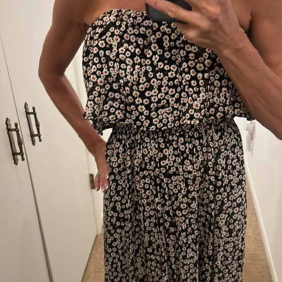 Floral Dress - Picture 2 of 5